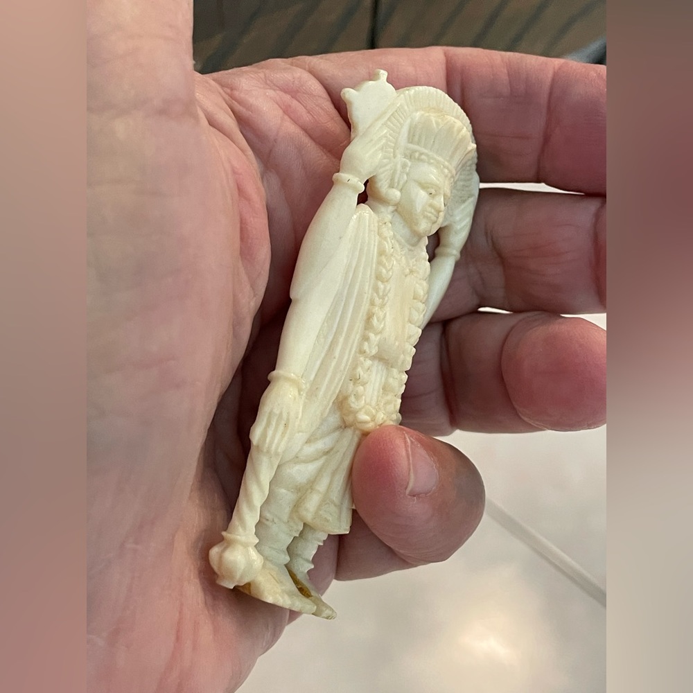 Vintage carved bone or ivory piece - Picture 5 of 7